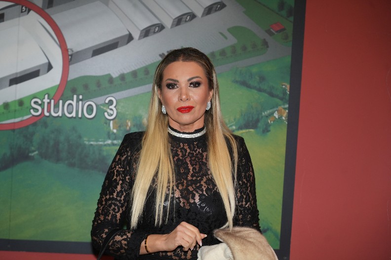 "MOLIM SE ZA TO" Pevačica preživela emboliju pluća, a sad otkrila da u 2026. godini ima samo jednu želju!