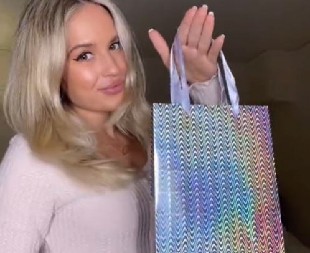 UKRASNU KESU SVE VREME POGREŠNO KORISTIMO Da se ne blamirate više, pogledajte kako se pakuje poklon