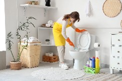 TAJNI TRIK HOTELSKIH ČISTAČICA Kupatilo će vam blistati bez ribanja i skupe hemije - tri sastojka uništavaju kamenac za sekund!