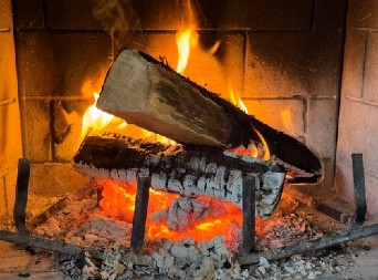 MOŽETE PONOVO DA GA ISKORISTITE Nikada ne bacajte pepeo iz peći ili kamina, iznenadićete se čemu sve može da služi