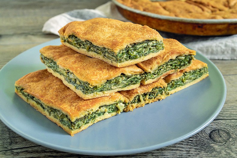 POSNA PITA SA SPANAĆEM OD GOTOVIH KORA Ješćete je za doručak, ručak i večeru