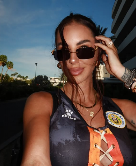 OVAKVU JELKU JOŠ NISTE VIDELI! Našu influenserku brutalno isprozvali na mrežama: "Ne liči ni na šta" (FOTO)