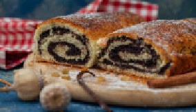 MIRISNA ŠTRUDLA SA MAKOM ZA SAVRŠENU NEDELJU Po starom receptu na kom su odrasle generacije