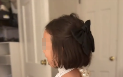 BRAT I SESTRA SU DVA SVETA Mama urnebesnim videom nasmejala 1,6 miliona ljudi, ova reakcija je hit!