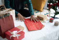 PAKOVANJE POKLONA NIKAD BRŽE NISAM URADILA Otkrila sam genijalan trik, štedi vreme i živce!