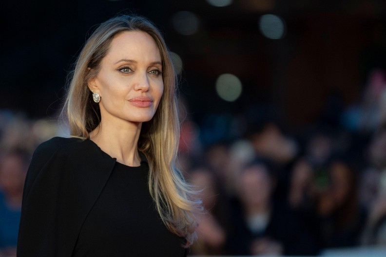 BLIZANCI- GODIŠNJI HOROSKOP ZA 2026. GODINU Biće izazovno u ljubavi, na poslu, ali i sa zdravljem, čeka vas turbulentna godina