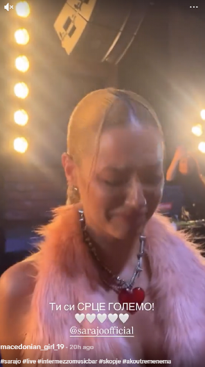 "AKO SUTRA ME NEMA, NEMOJ DA ME ŽALITE" Naša pevačica se slomila na bini zbog preminulog kolege! (VIDEO)