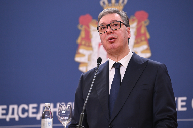 VUČIĆ SUTRA NA PRIJEMU POVODOM DODELE UGOVORA O RADU DIPLOMCIMA MEDICINSKIH FAKULTETA: Prijem u 11 sati u Palati Srbija