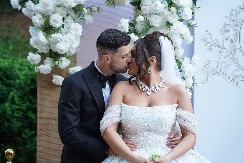 RAZVODI SE TAMARA MILUTINOVIĆ?! Priča se da je pevačica već duže vreme u poljuljanom odnosu sa suprugom!