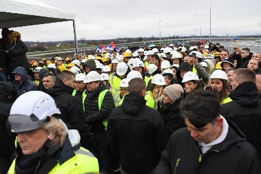 OGLASILA SE AMERIČKA AMBASADA Otvaranje deonice Moravskog koridora predstavlja opipljiv rezultat jačanja partnerstva Srbije i SAD