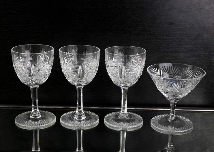 IMATE LI IH U VITRINI? Ne bacajte bakin servis, možete da zaradite i do pola miliona!