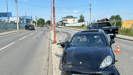 VOZAČI POVREĐENI U SUDARU Udes se dogodio na putu od Kovina ka Smedervu