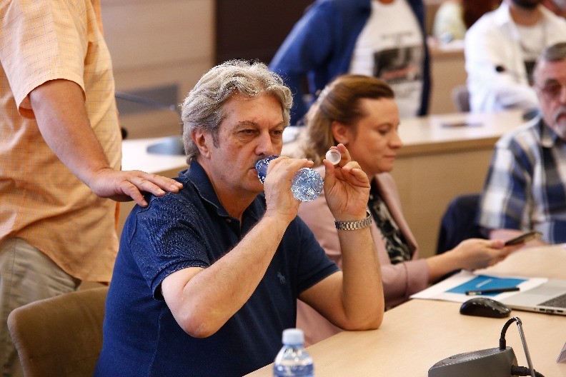 MARIĆEV GOST IZVADIO PIŠTOLJ U EMISIJI! Voditelj šokirao priznanjem: "Radili su za policiju i pratili me"