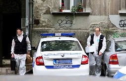 MARIJA I MAGDALENA DOŠLE IZ BEČA DA PROSLAVE PRAZNIKE, PA SE UGUŠILE U NOVOGODIŠNJOJ NOĆI Otac obio kuću, pa ugledao tela