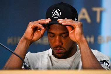 Poznato u kakvom je stanju Džošua posle saobraćajne nesreće