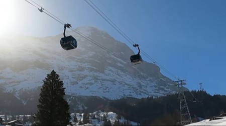 DRAMA NA 2.800 METARA: Kabina žičare udarila u stanicu, povređeno dete, dignut helikopter