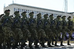 SRBIJA GRADI VIŠESLOJNI ŠTIT Vučić najavio ugovore teške milijarde