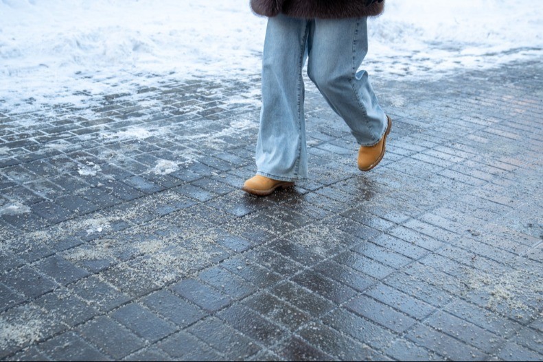 ZIMSKI TRIK KOJI JE ZALUDEO INTERNET Svakodnevno ga bacate u smeće, a nemate pojma da čini čuda 