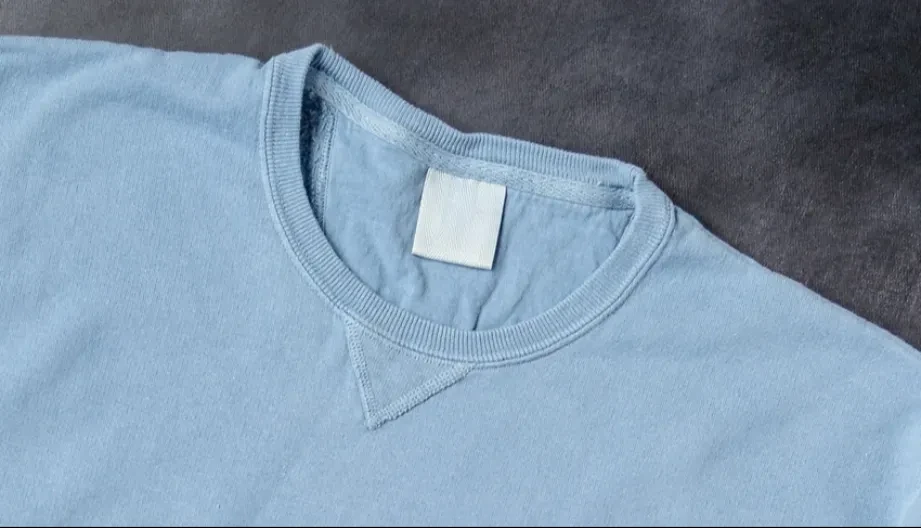 OVO SIGURNO NISTE ZNALI Mali trougao na duksevima i majicama nije tu bez razloga - evo čemu služi