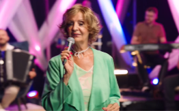 LEPA LUKIĆ ZAVRŠILA U URGENTNOM Poznato stanje pevačice