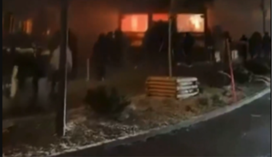 IZGORELE MU OBE ŠAKE Srbin povređen u horor požaru u Švajcarskoj!