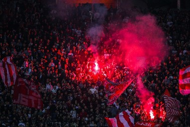 ODLAZAK SA "MARAKANE" On je prvi napustio Crvenu zvezdu ove zime