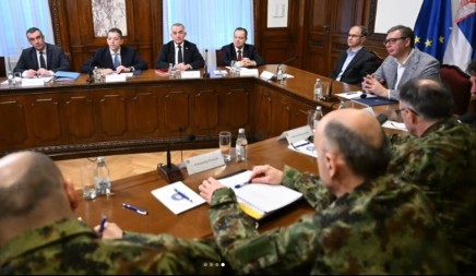 TRI TEME SEDNICE SAVETA ZA NACIONALNU BEZBEDNOST Vučić: Naše je da budemo spremni