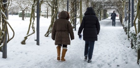 Kako da zagrejete stopala na -10? Kažu da ovaj vojni trik radi posao, greje bolje i od vunenih čarapa