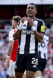 UZNEMIRUJUĆE PORUKE Poznati fudbaler na meti stravičnih pretnji i uvreda