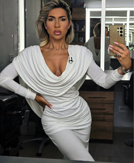 JOVANA JEREMIĆ U CRKVI SA ĆERKOM LEOM Na sveti dan poslala važnu poruku! (FOTO)