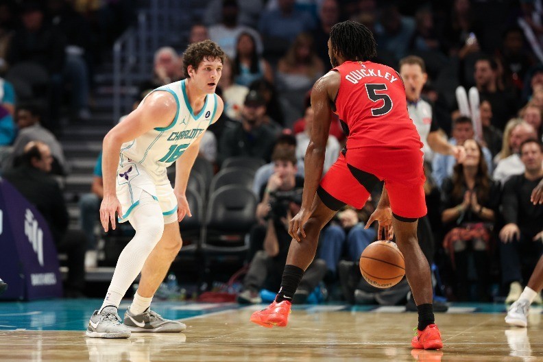 Rajakovićev Toronto slavio trojkom u poslednjoj sekundi 