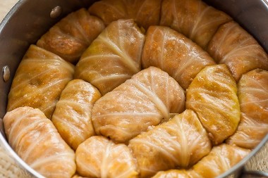 Pokvarite joj ukus, jer je pogrešno spakujete: Kako sarmu treba staviti u zamrzivač, 1 stvar se mora ispoštovati da bi bila ukusna kada se odledi