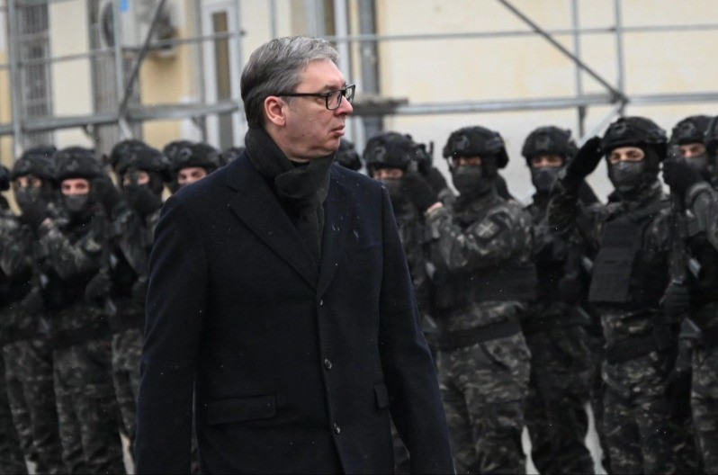 RUŠI SE LIDER, NAORUŽAVA SE OKRUŽENJE Aleksandar Vučić meta jer je prepreka ratnom planu protiv Srbije!