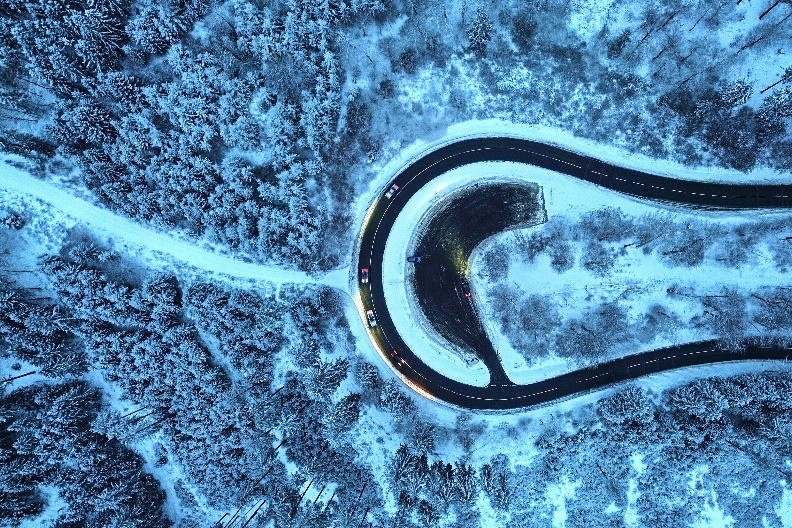 OVO JE DETALJAN SPISAK OPASNIH DEONICA U SRBIJI! Učestali odroni na putevima, led svuda 