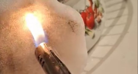 NEVEROVATNO, A ISTINITO! „NATO sneg“ koji se NE TOPI zbunio celu Evropu – crni dim i jak miris izazvali paniku na mrežama! (VIDEO)