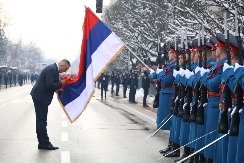 DAN REPUBLIKE SRPSKE Veličanstveni defile u Banjaluci