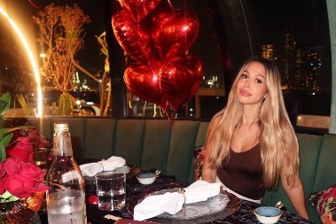 GLAMUR U MADRIDU Barsin đak zaprosio špansku lepoticu, biće očuh ćerki bivšeg saigrača!