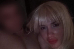 BRENDON U AKCIJI SA MIŠIĆAVIM MUŠKARCEM! Prerušen u ženu, potpuno nagi u krevetu, procurile skandalozne fotke! 18+