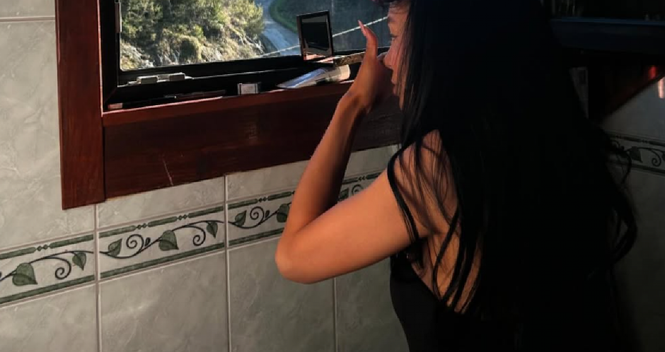 "IMAM KORENE IZ ALBANIJE" Poznata pevačica čije hitove svi znaju otkrila pravu istinu o svom poreklu!