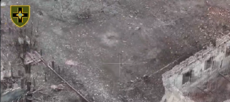 UKRAJINCI U STRAHU OD KAMIKAZA KAMILA! Rusi ih aktivirali u Torecku: Trče kao ludi, a OVO im je zadatak! (FOTO/VIDEO)