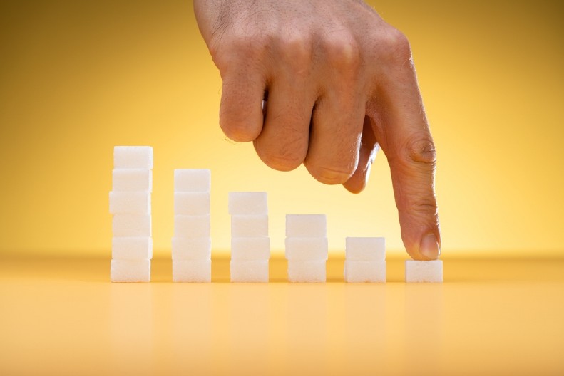 ŠTA POJESTI KADA PADNE ŠEĆER Ovo voće i sok najbrže pomažu