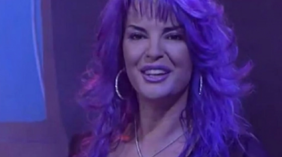 SRBIJU JE NAPUSTILA NA VRHUNCU KARIJERE! Pevačica se totalno povukla sa javne scene, a o njenoj lepoti se i dan danas priča (FOTO)