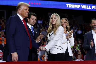 "ODBAČENA" ĆERKA DONALDA TRAMPA OBOŽAVA BEOGRAD! Lumpovala u kafani, saznalo se i koga je posetila, pokušali su sve da zataškaju!