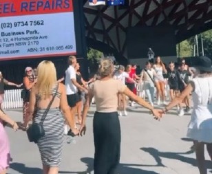 "SAMO SRBI ZNAJU OVAKO DA ZAIGRAJU!" Video iz daleke Australije obišao CEO svet! (VIDEO)