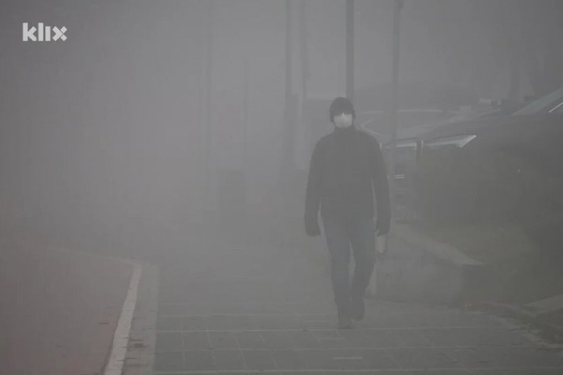 SARAJEVO POSTALO KAO BANGLADEŠ! "Poklopac smoga" se nadvio nad gradom - svi pod MASKAMA!