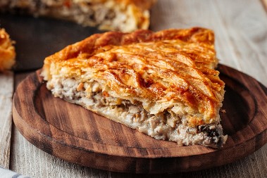 RECEPT ZA PITU SA MESOM I SIROM Idealna je i za početnike u kuhinji, a ukus je očaravajući