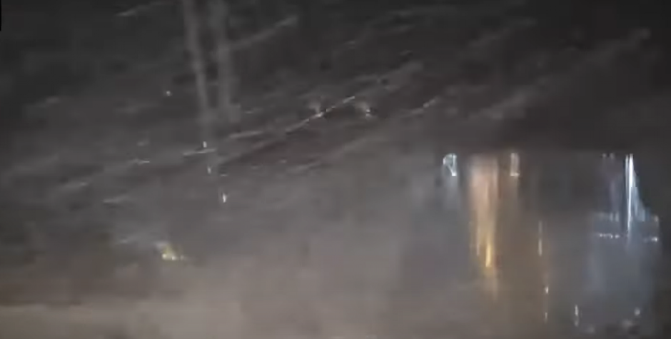 UŽAS SA NEBESA RAZARA EVROPU Ciklon juriša ka Srbiji? (VIDEO)