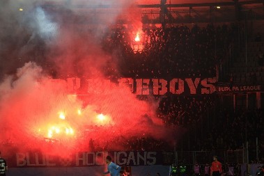 TOTALNI HAOS U HRVATSKOJ "Bed Blu Bojsi" napadali "delije" na putu za Beograd 