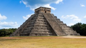 KAKAV PRIZOR NA VRHU PIRAMIDE Turisti trljaju oči u neverici "Tu nisu čista posla"