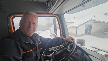 STARAC SLOMIO NOGU U UDALJENOM SELU, ON ODMAH SKIPOM OTIŠAO PO NJEGA Putar Željko je heroj Suvobora: Ja ne znam kad taj čovek spava (FOTO)